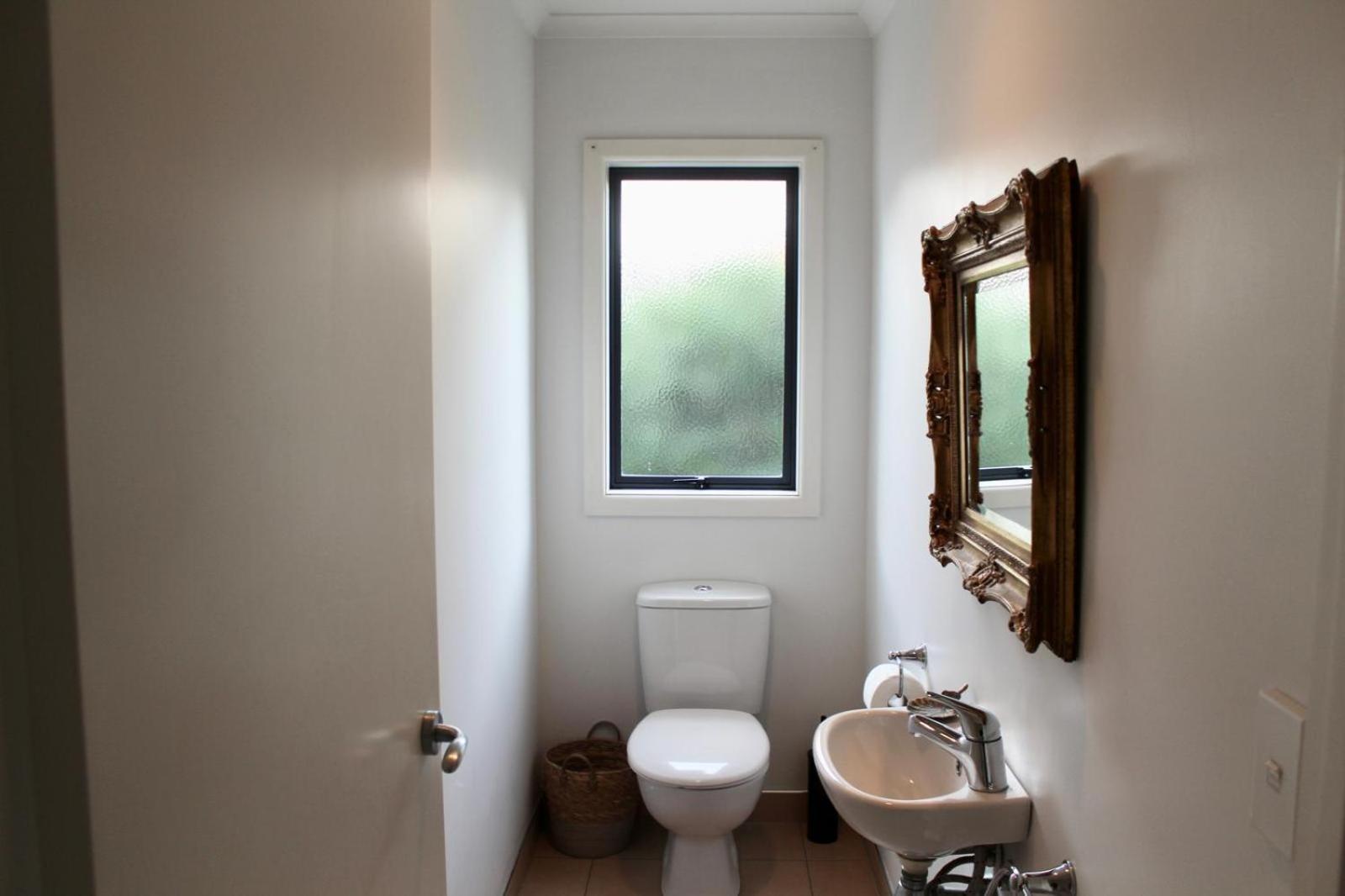 5-Min Walk To Village - Havelock North Holiday Home With Spa Pool Εξωτερικό φωτογραφία