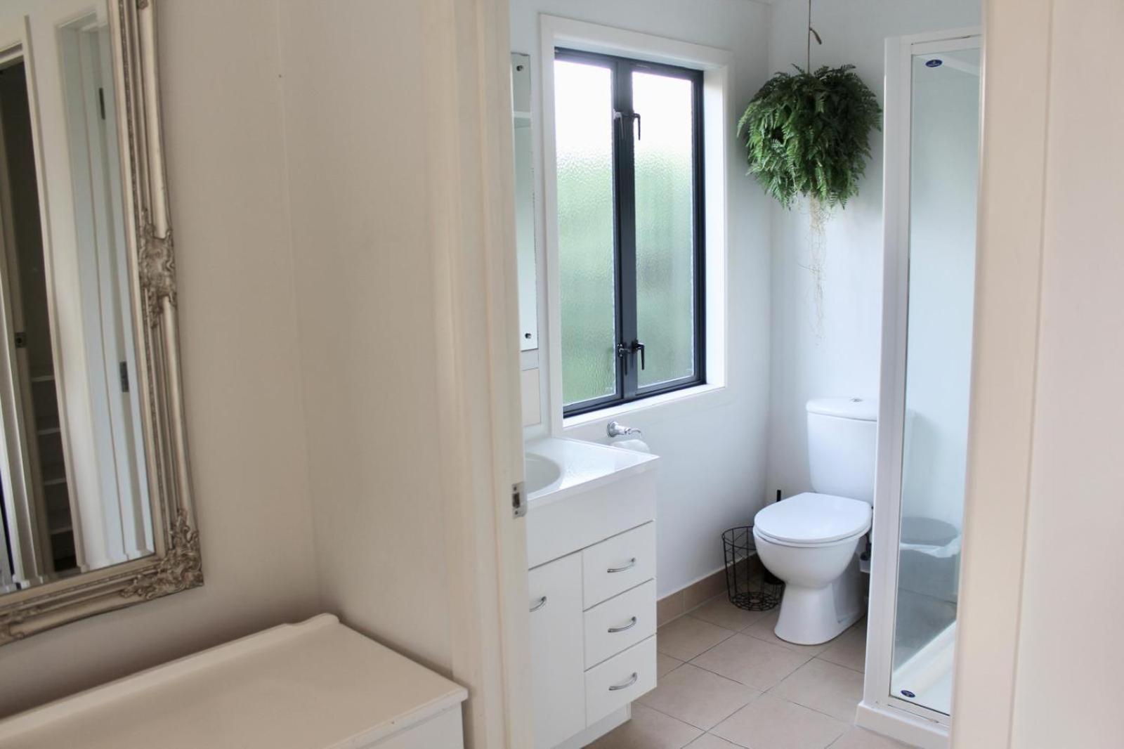 5-Min Walk To Village - Havelock North Holiday Home With Spa Pool Εξωτερικό φωτογραφία