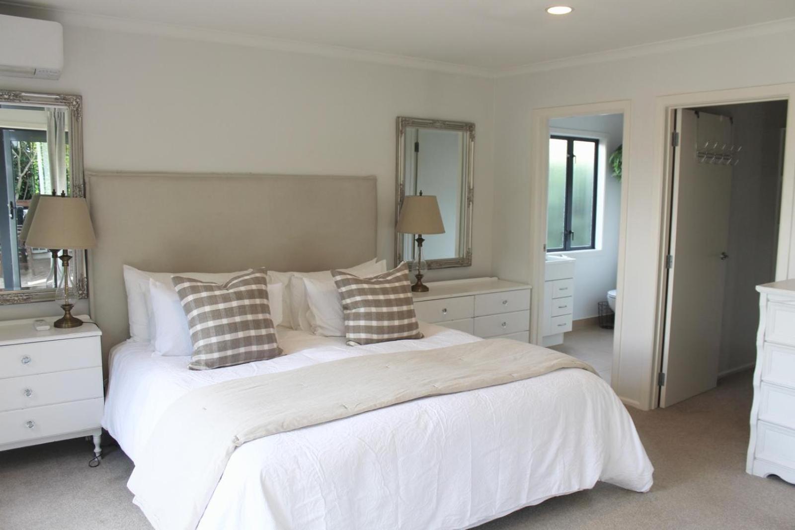5-Min Walk To Village - Havelock North Holiday Home With Spa Pool Εξωτερικό φωτογραφία