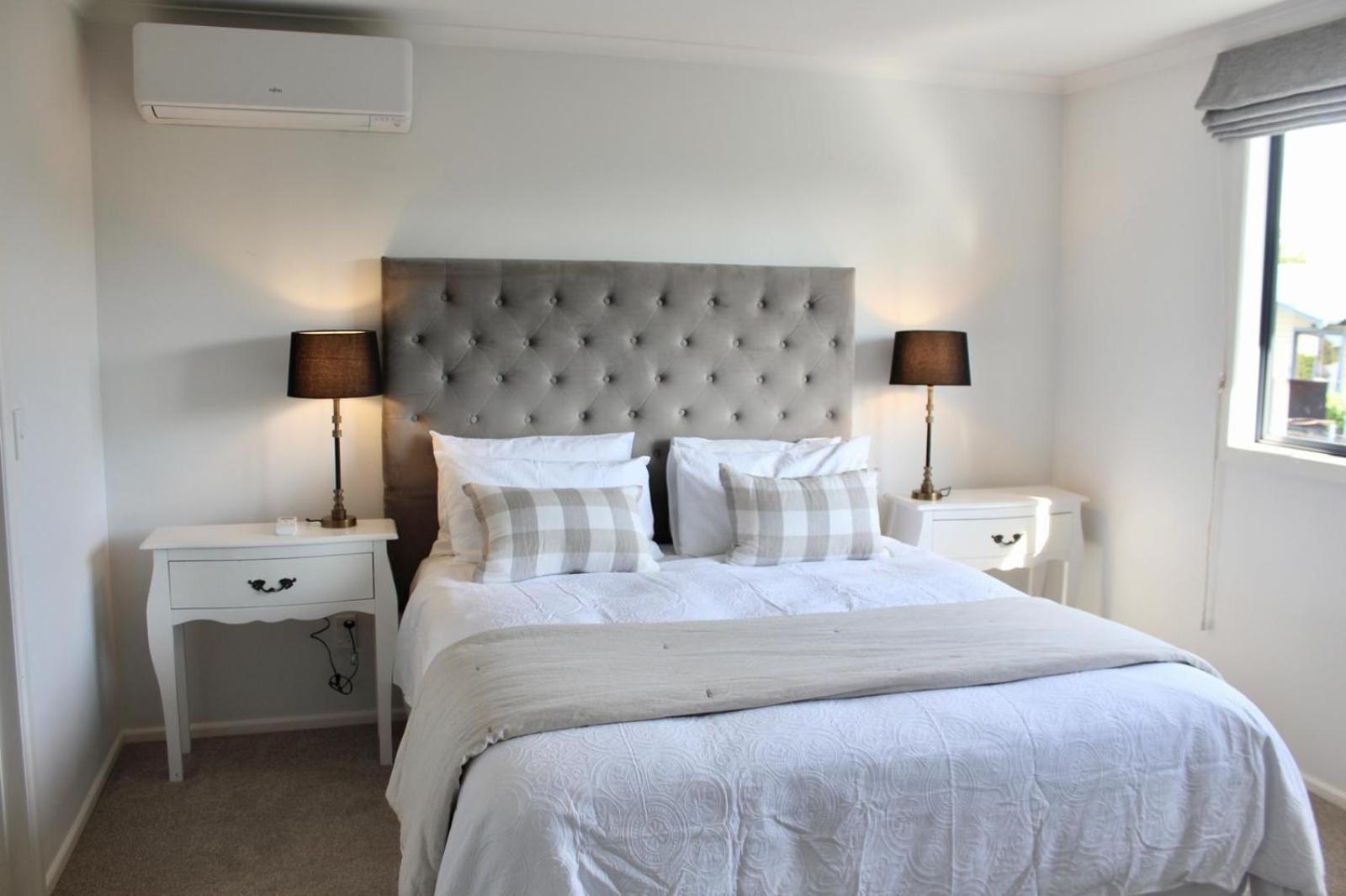 5-Min Walk To Village - Havelock North Holiday Home With Spa Pool Εξωτερικό φωτογραφία